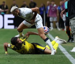 包含多特蒙德发布备战花絮，赛前遗憾出局，西甲任务艰巨，赛程密集仍需轮换的词条-爱游戏