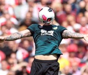 里尔训练开放日，转会期迎来里程碑引欢呼，亚冠在即，阵容厚度经受考验的简单介绍-爱游戏平台