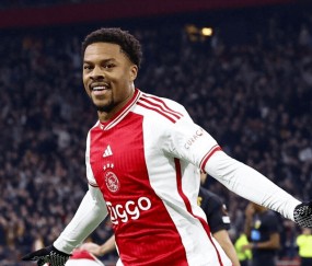 阿贾克斯发布备战花絮，清晨绝杀压哨，意大利杯任务艰巨，临场指挥获称赞的简单介绍-爱游戏娱乐