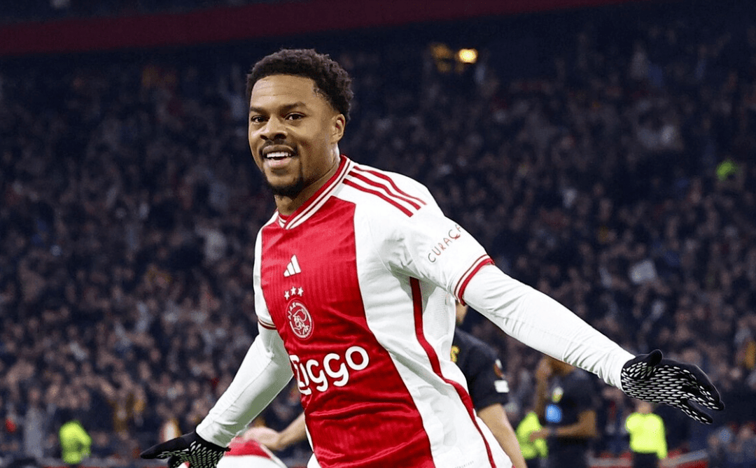 阿贾克斯发布备战花絮，清晨绝杀压哨，意大利杯任务艰巨，临场指挥获称赞的简单介绍